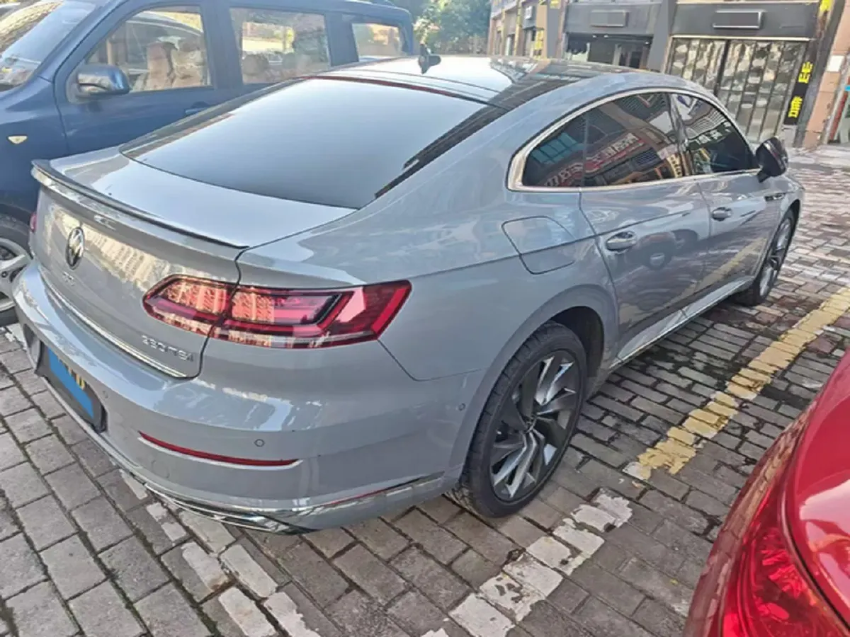 2021 Volkswagen CC 2.0T 220HP L4 7DCT,autocango,china used car exporter,china ev exporter,chinese used car exporter,chinese used ev exporter