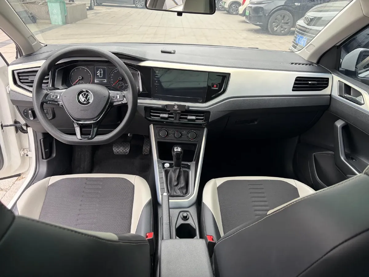 2023 Volkswagen Polo 1.5L 113HP L4 6AT,autocango,china used car exporter,china ev exporter,chinese used car exporter,chinese used ev exporter