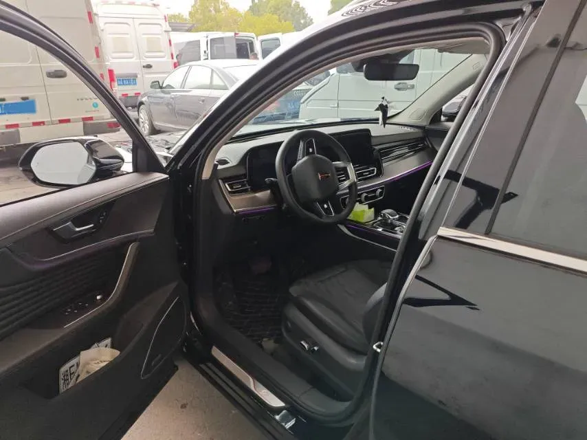 2023 HongQi HS5 2.0T 252HP L4 8AT,autocango,china used car exporter,china ev exporter,chinese used car exporter,chinese used ev exporter