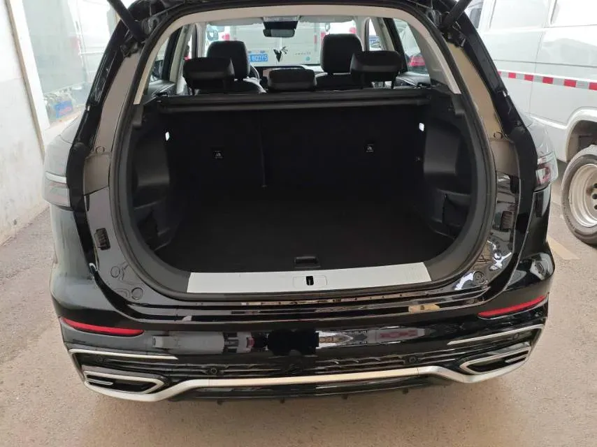 2023 HongQi HS5 2.0T 252HP L4 8AT,autocango,china used car exporter,china ev exporter,chinese used car exporter,chinese used ev exporter