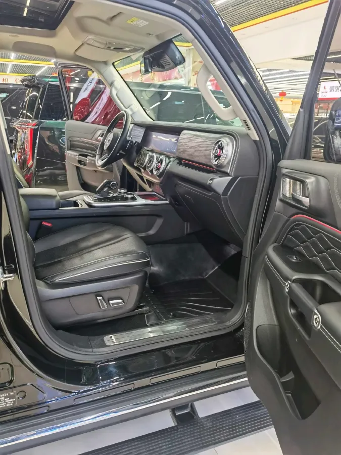 2023 Tank 300 2.0T 227HP L4 8AT,autocango,china used car exporter,china ev exporter,chinese used car exporter,chinese used ev exporter