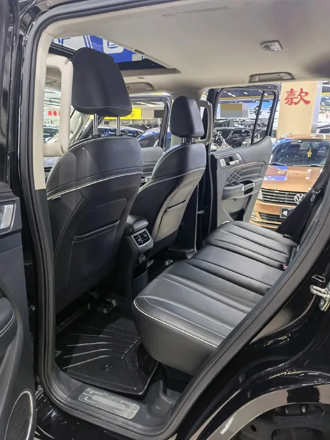 2023 Tank 300 2.0T 227HP L4 8AT,autocango,china used car exporter,china ev exporter,chinese used car exporter,chinese used ev exporter