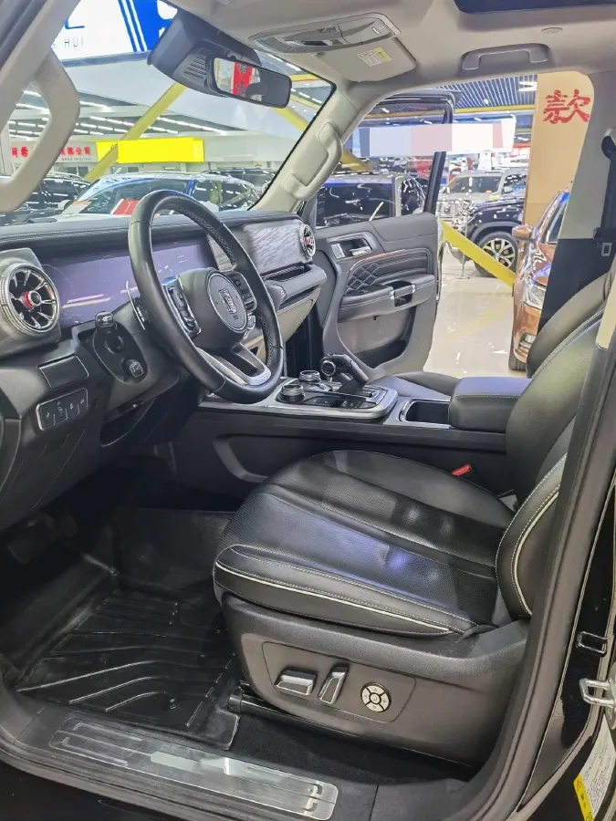 2023 Tank 300 2.0T 227HP L4 8AT,autocango,china used car exporter,china ev exporter,chinese used car exporter,chinese used ev exporter