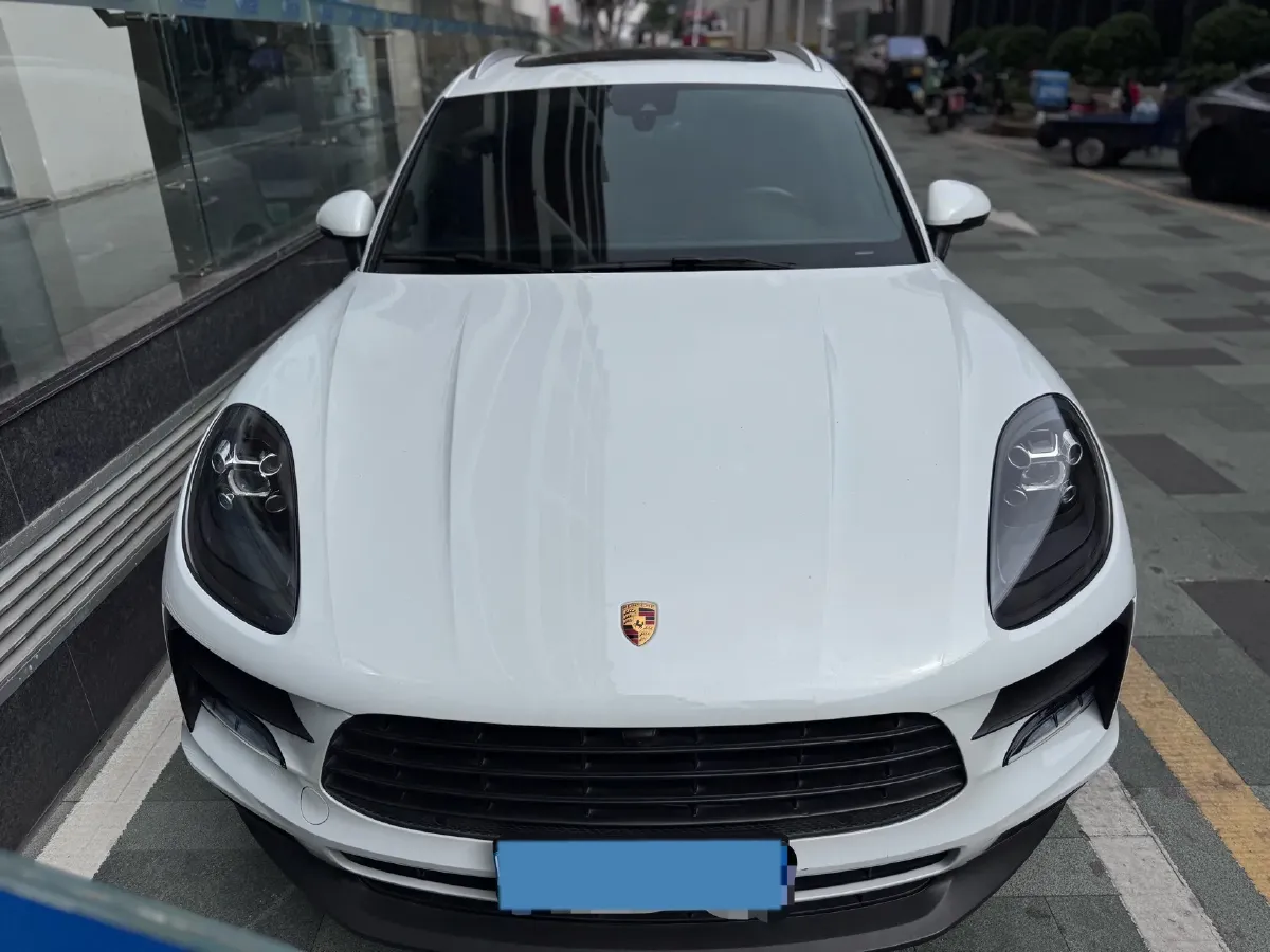2018 Porsche Macan 2.0T 252HP L4 7DCT,autocango,china used car exporter,china ev exporter,chinese used car exporter,chinese used ev exporter