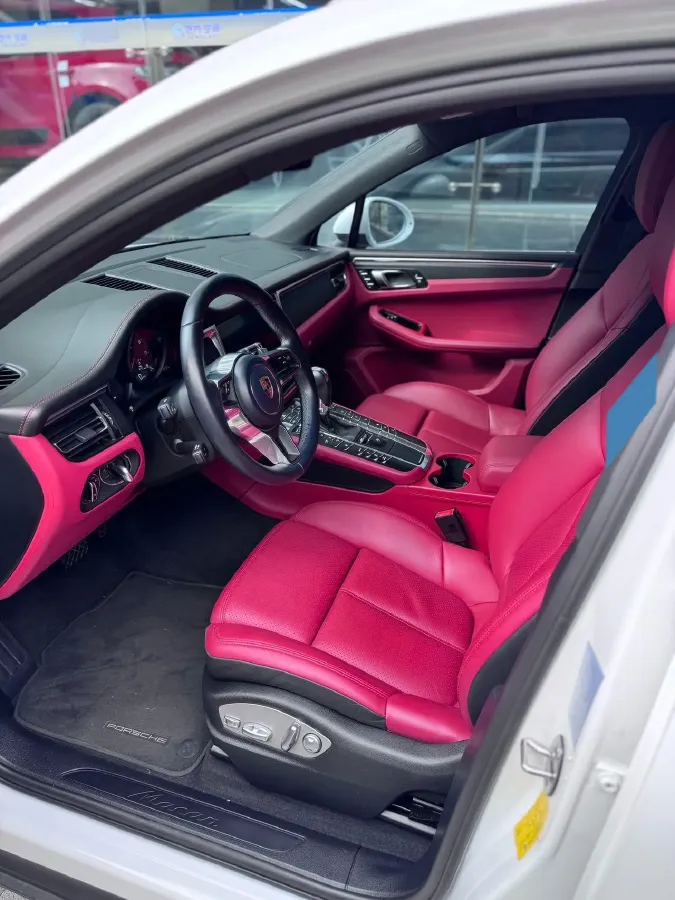 2018 Porsche Macan 2.0T 252HP L4 7DCT,autocango,china used car exporter,china ev exporter,chinese used car exporter,chinese used ev exporter