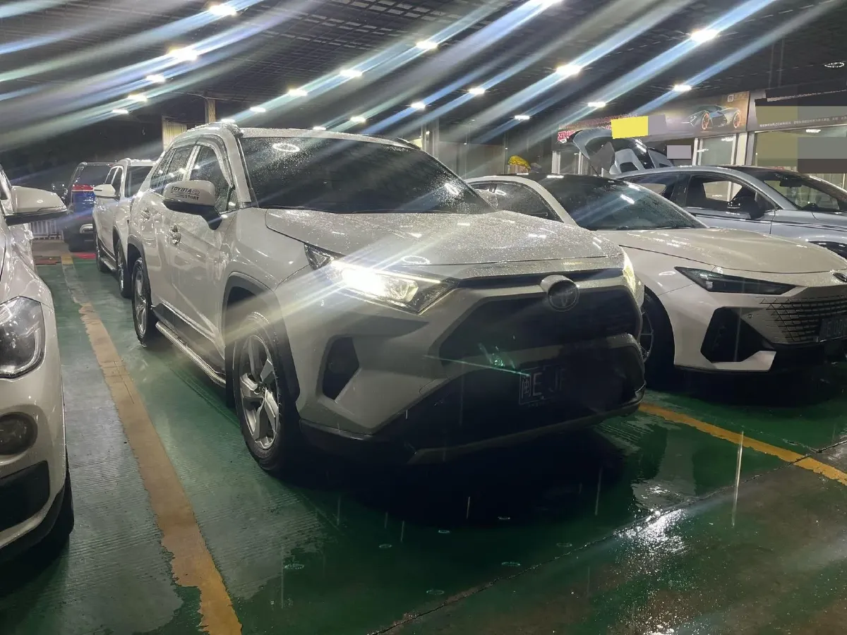 2021 Toyota RAV4 2.0L 171HP L4 CVT,autocango,china used car exporter,china ev exporter,chinese used car exporter,chinese used ev exporter