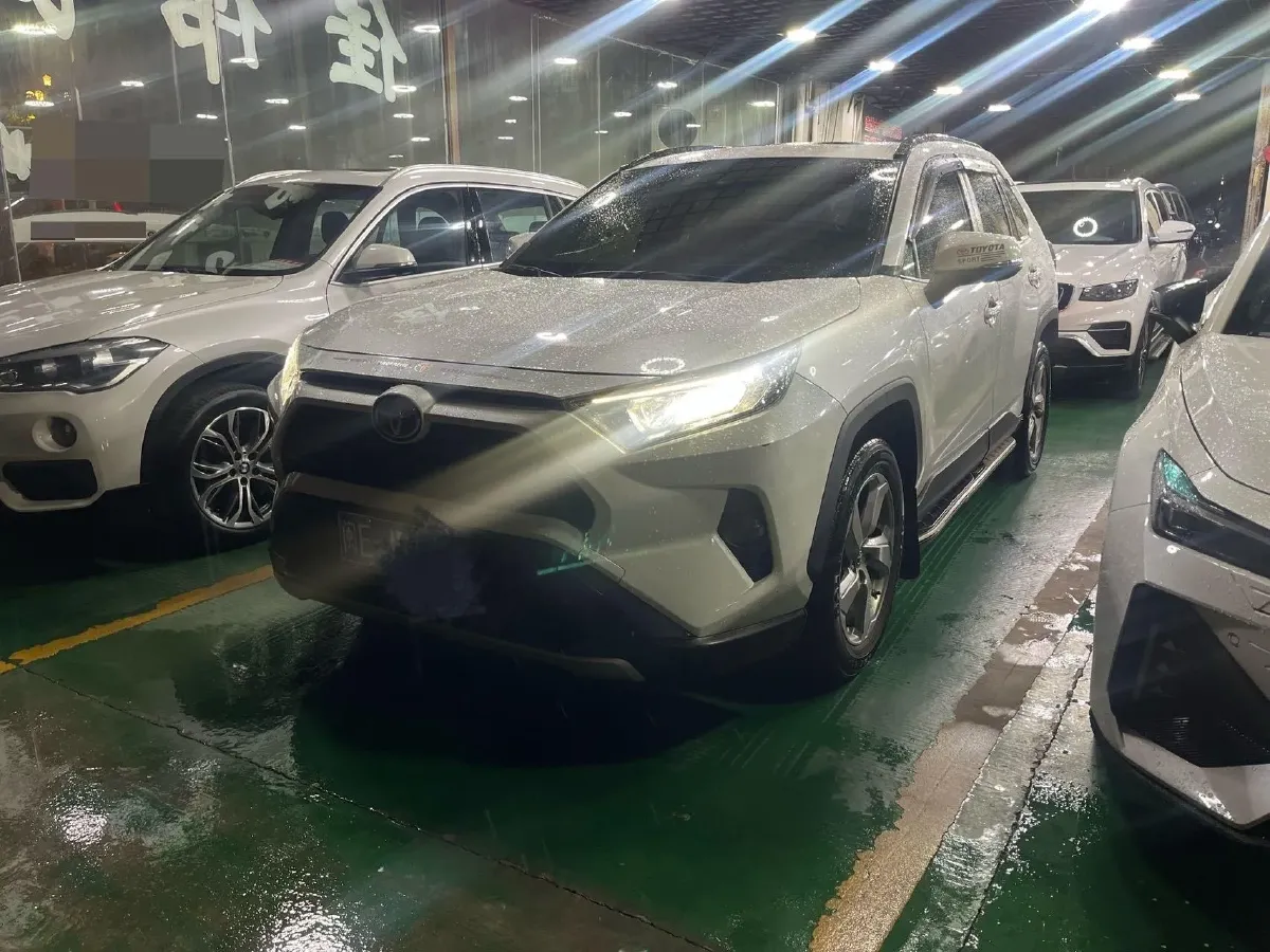 2021 Toyota RAV4 2.0L 171HP L4 CVT,autocango,china used car exporter,china ev exporter,chinese used car exporter,chinese used ev exporter