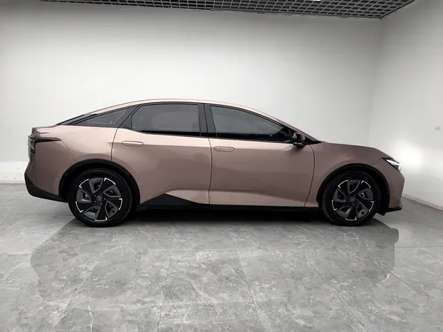 2023 Toyota bZ3 BEV 65.28KWH,autocango,china used car exporter,china ev exporter,chinese used car exporter,chinese used ev exporter