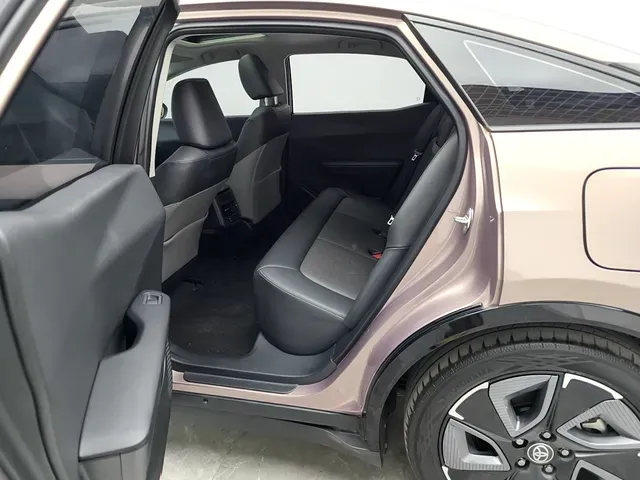 2023 Toyota bZ3 BEV 65.28KWH,autocango,china used car exporter,china ev exporter,chinese used car exporter,chinese used ev exporter