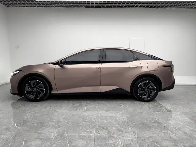 2023 Toyota bZ3 BEV 65.28KWH,autocango,china used car exporter,china ev exporter,chinese used car exporter,chinese used ev exporter