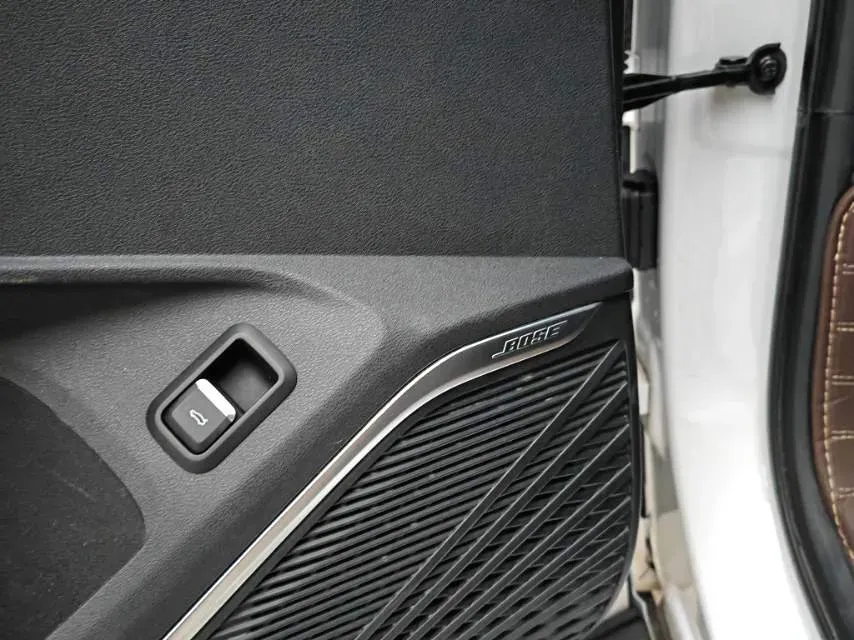 2021 Geely Monjaro 2.0T 218HP L4 7DCT,autocango,china used car exporter,china ev exporter,chinese used car exporter,chinese used ev exporter