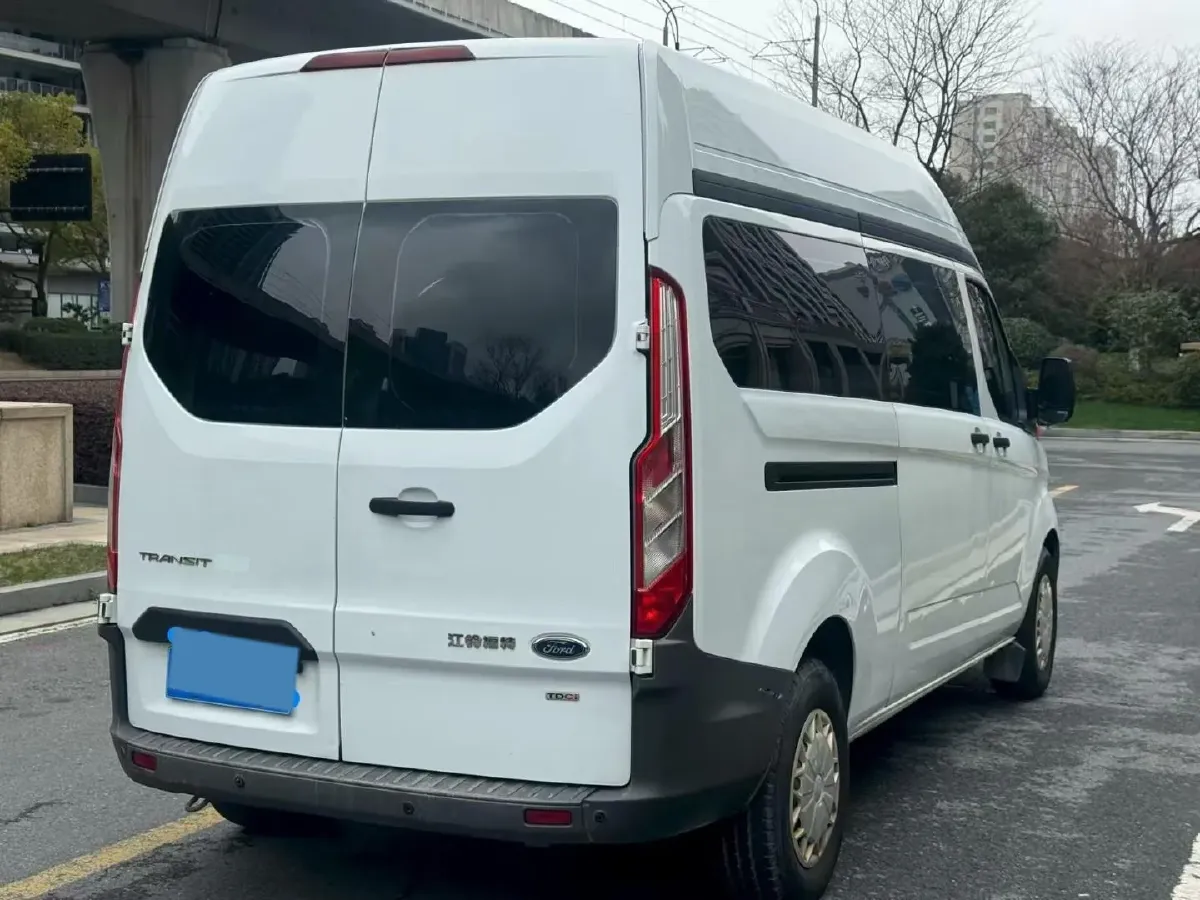 2017 Ford Transit 2.0T 121HP L4 5MT,autocango,china used car exporter,china ev exporter,chinese used car exporter,chinese used ev exporter