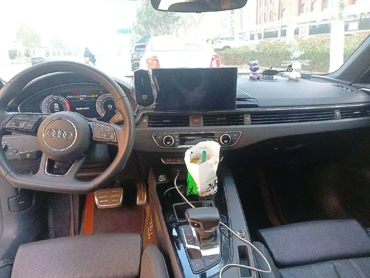 2023 Audi A4L 2.0T 190HP L4 7DCT,autocango,china used car exporter,china ev exporter,chinese used car exporter,chinese used ev exporter