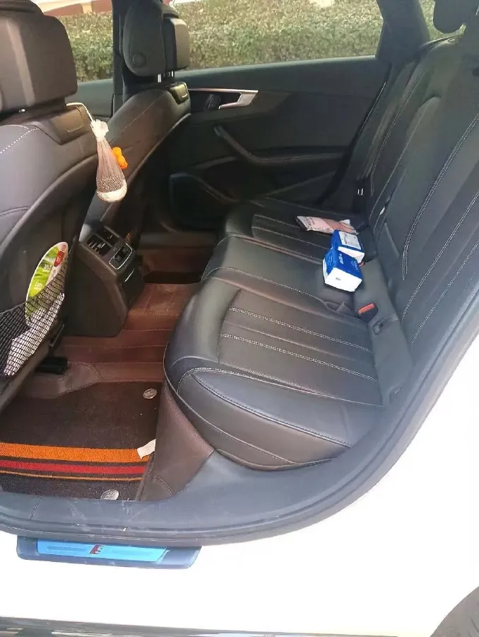 2023 Audi A4L 2.0T 190HP L4 7DCT,autocango,china used car exporter,china ev exporter,chinese used car exporter,chinese used ev exporter