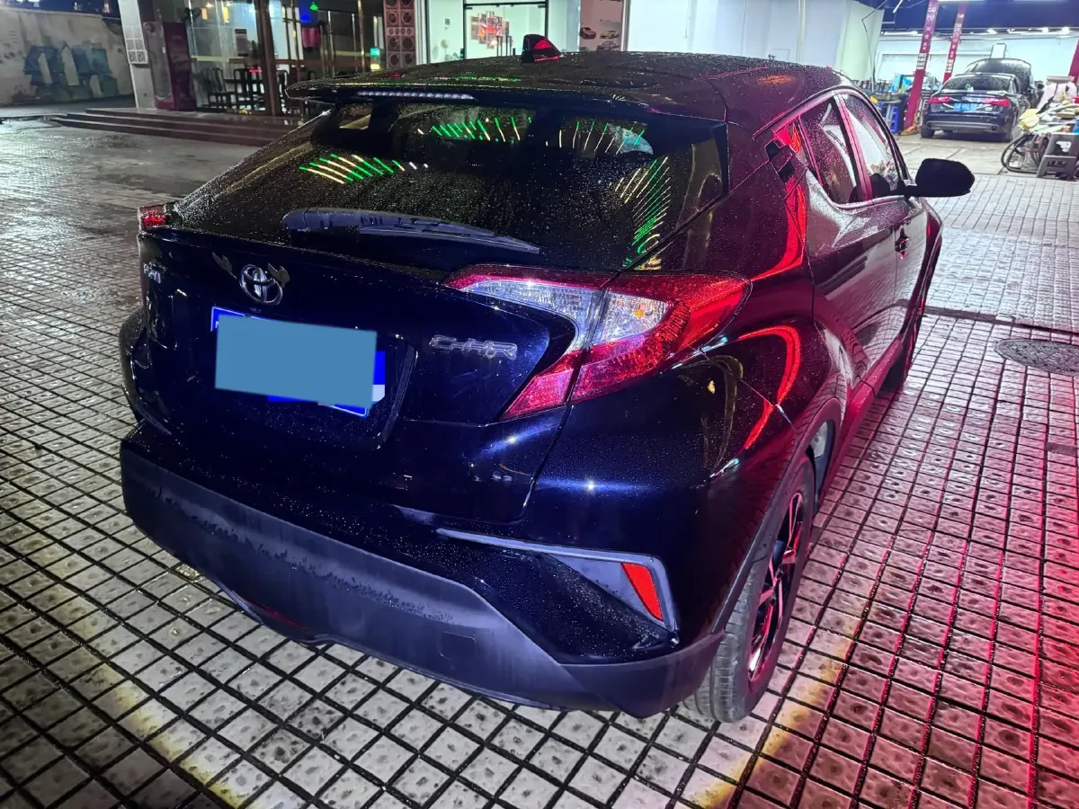 2020 Toyota C-HR 2.0L 171HP L4 CVT,autocango,china used car exporter,china ev exporter,chinese used car exporter,chinese used ev exporter