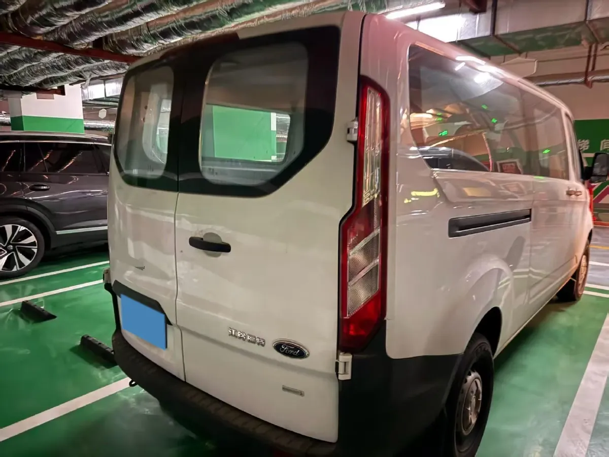 2020 Ford Escape 2.0T 248HP L4 8AT,autocango,china used car exporter,china ev exporter,chinese used car exporter,chinese used ev exporter