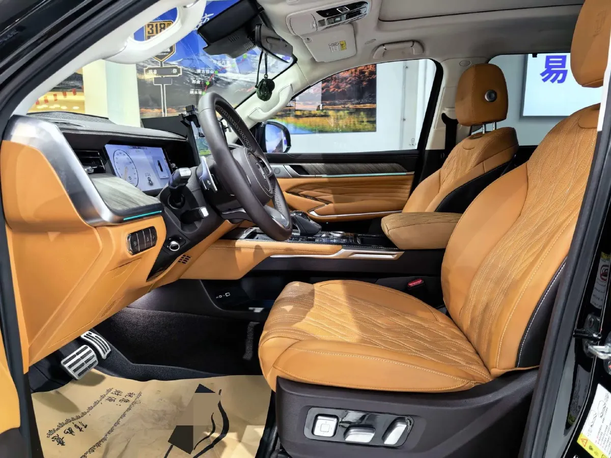 2023 Tank 500 2.0T 252HP L4 9AT PHEV 37.1KWH,autocango,china used car exporter,china ev exporter,chinese used car exporter,chinese used ev exporter