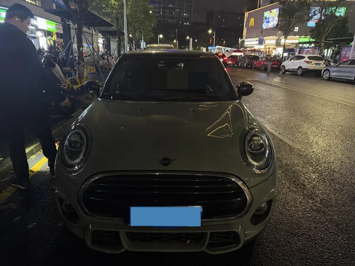 2021 MINI MINI 1.5T 136HP L3 7DCT,autocango,china used car exporter,china ev exporter,chinese used car exporter,chinese used ev exporter