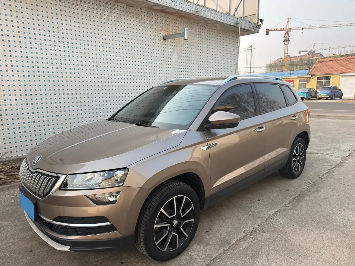 2020 Skoda Karoq 1.4T 150HP L4 7DCT,autocango,china used car exporter,china ev exporter,chinese used car exporter,chinese used ev exporter