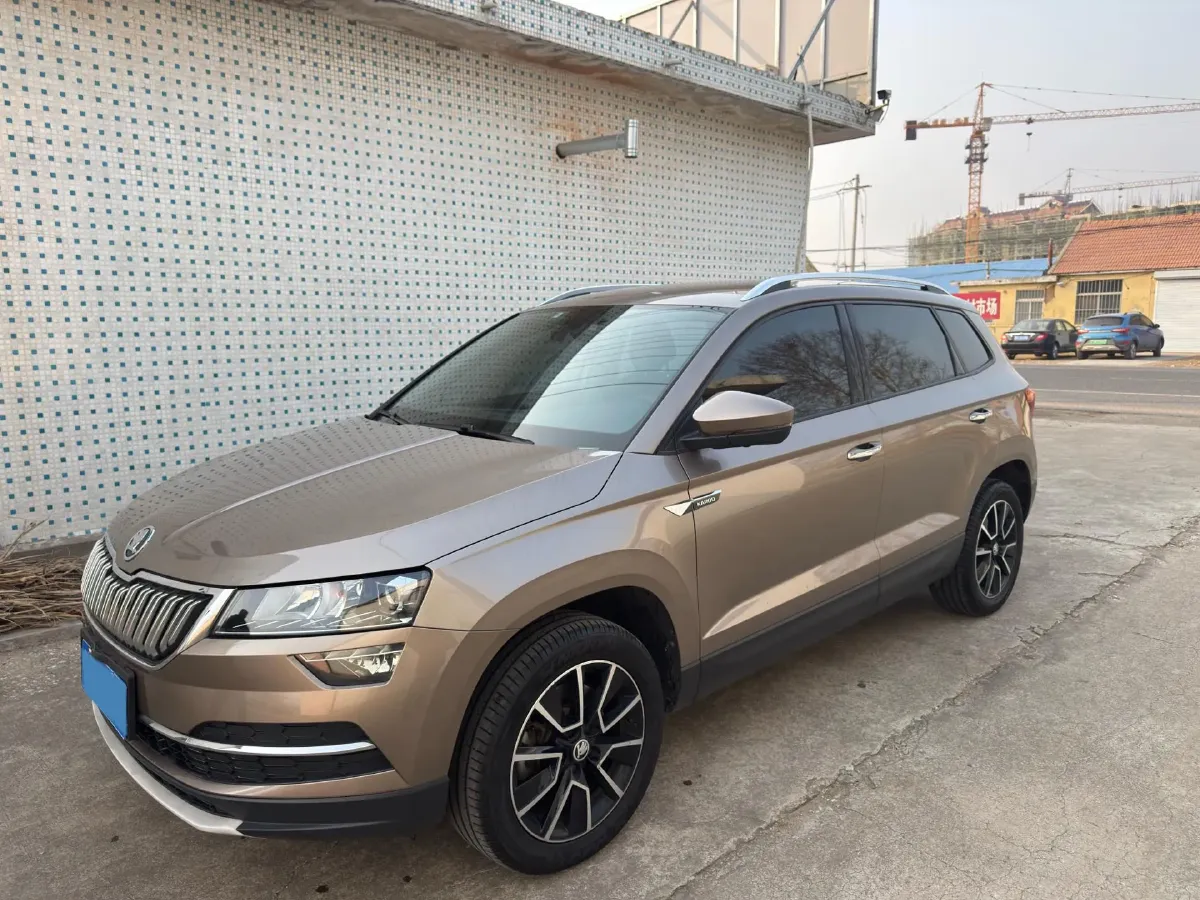 2020 Skoda Karoq 1.4T 150HP L4 7DCT,autocango,china used car exporter,china ev exporter,chinese used car exporter,chinese used ev exporter