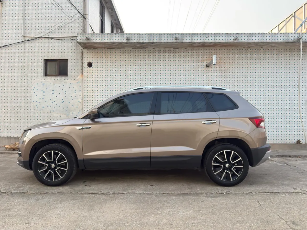 2020 Skoda Karoq 1.4T 150HP L4 7DCT,autocango,china used car exporter,china ev exporter,chinese used car exporter,chinese used ev exporter