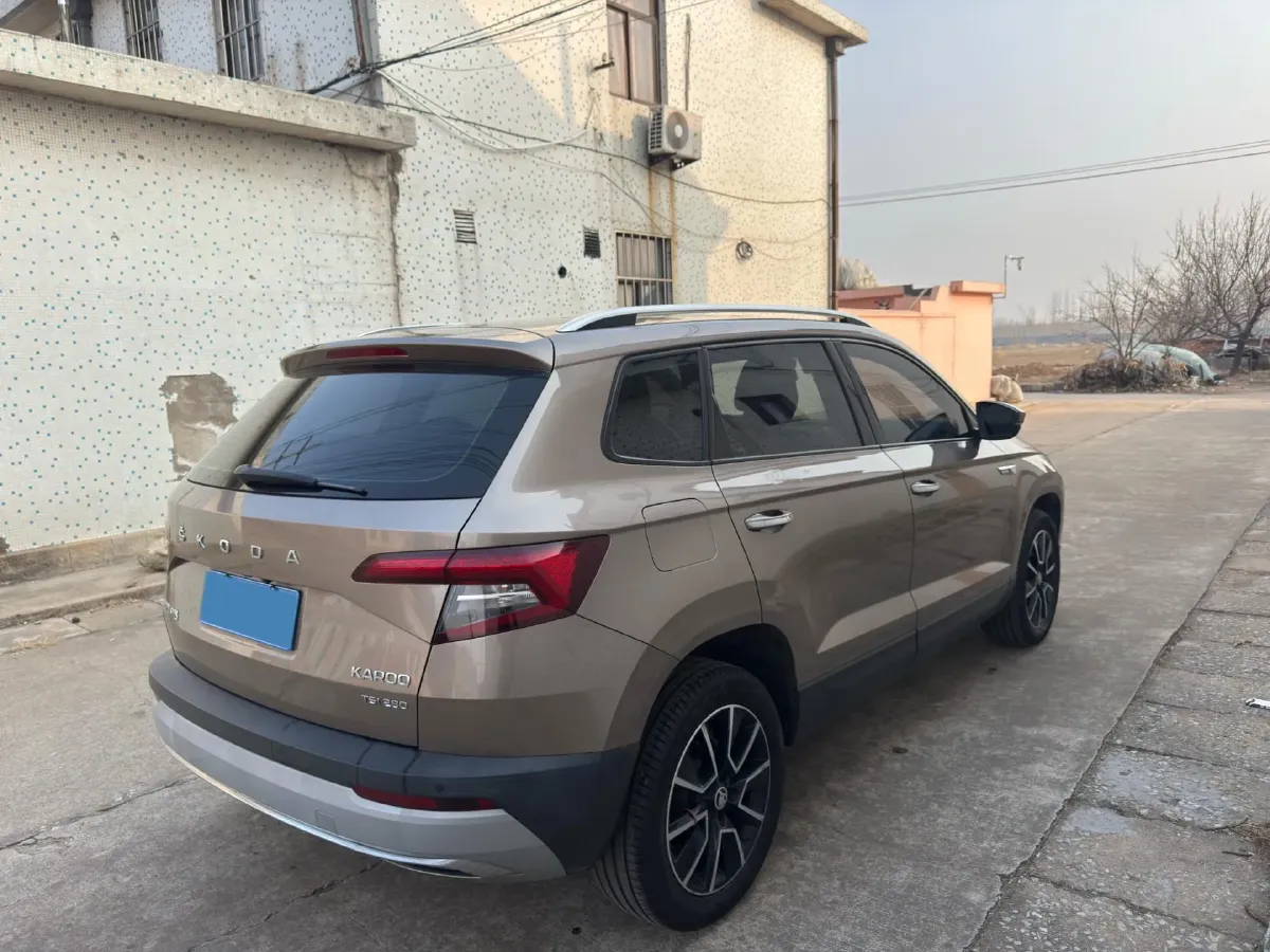 2020 Skoda Karoq 1.4T 150HP L4 7DCT,autocango,china used car exporter,china ev exporter,chinese used car exporter,chinese used ev exporter