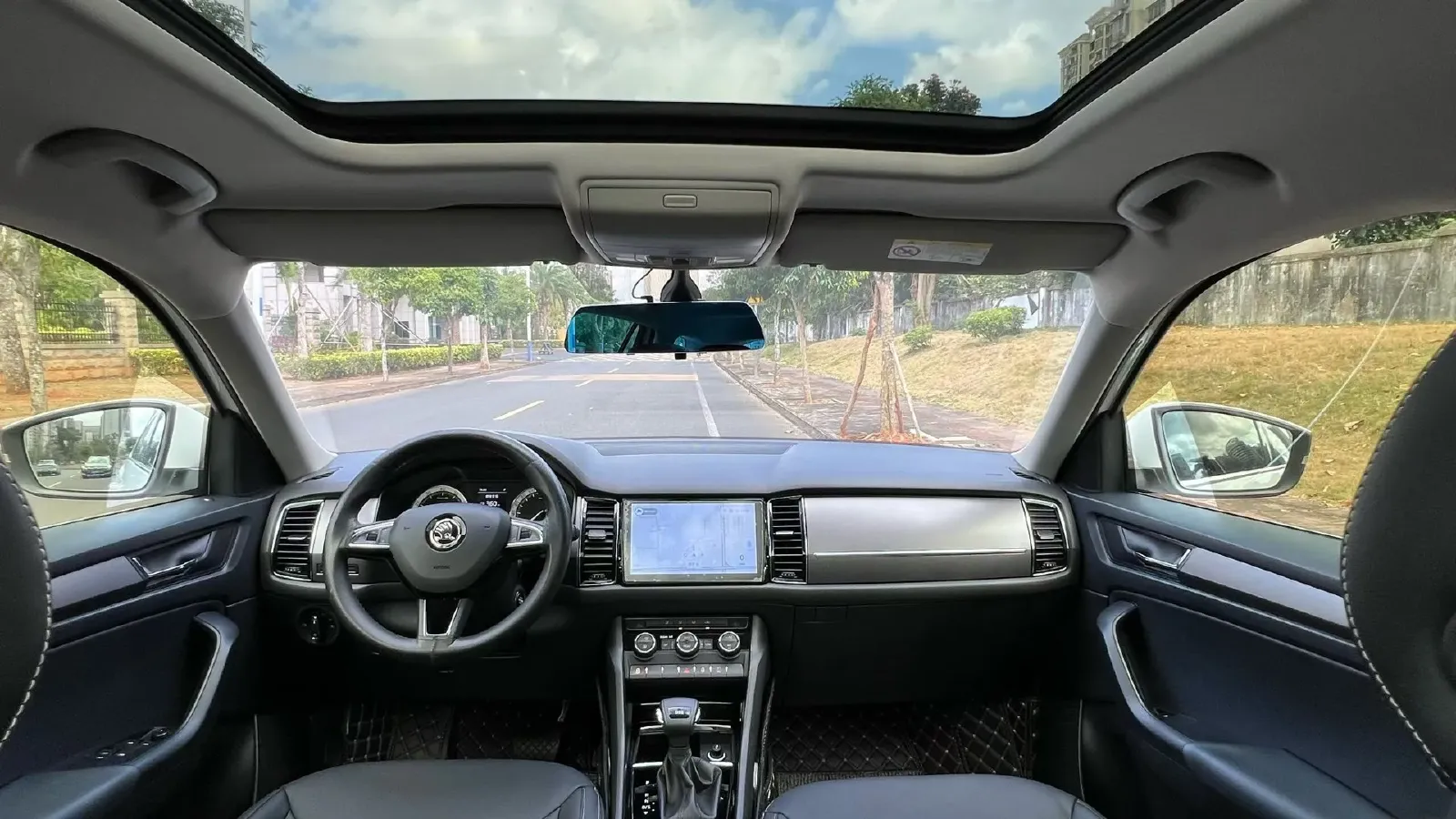 2018 Skoda Kodiak 2.0T 186HP L4 7DCT,autocango,china used car exporter,china ev exporter,chinese used car exporter,chinese used ev exporter