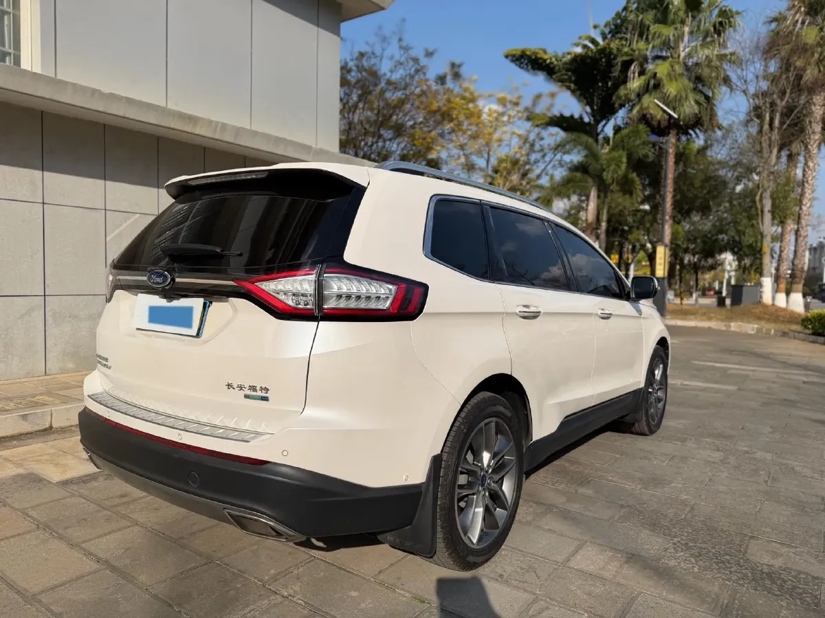 2018 Ford Edge 2.0T 245HP L4 6AT,autocango,china used car exporter,china ev exporter,chinese used car exporter,chinese used ev exporter