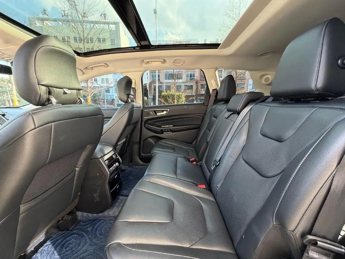 2018 Ford Edge 2.0T 245HP L4 6AT,autocango,china used car exporter,china ev exporter,chinese used car exporter,chinese used ev exporter