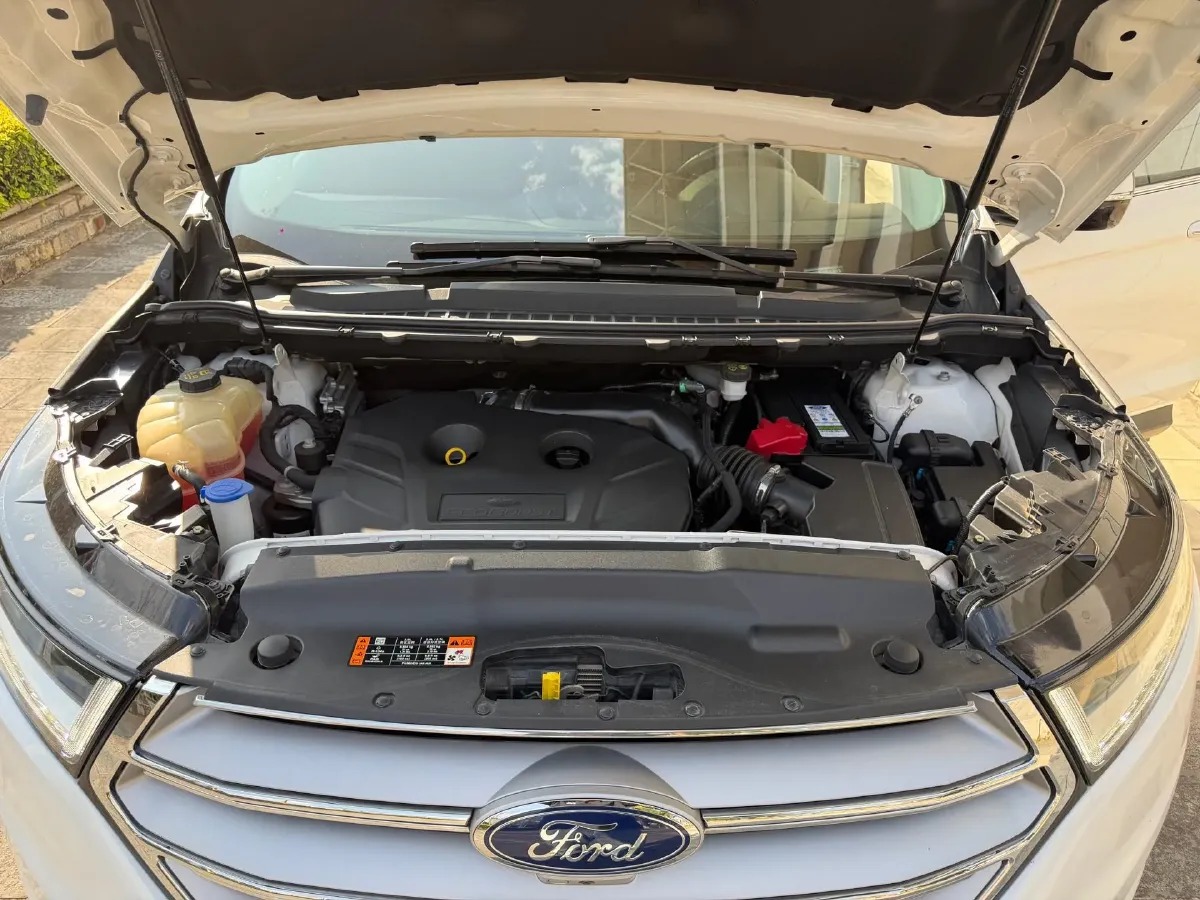 2018 Ford Edge 2.0T 245HP L4 6AT,autocango,china used car exporter,china ev exporter,chinese used car exporter,chinese used ev exporter