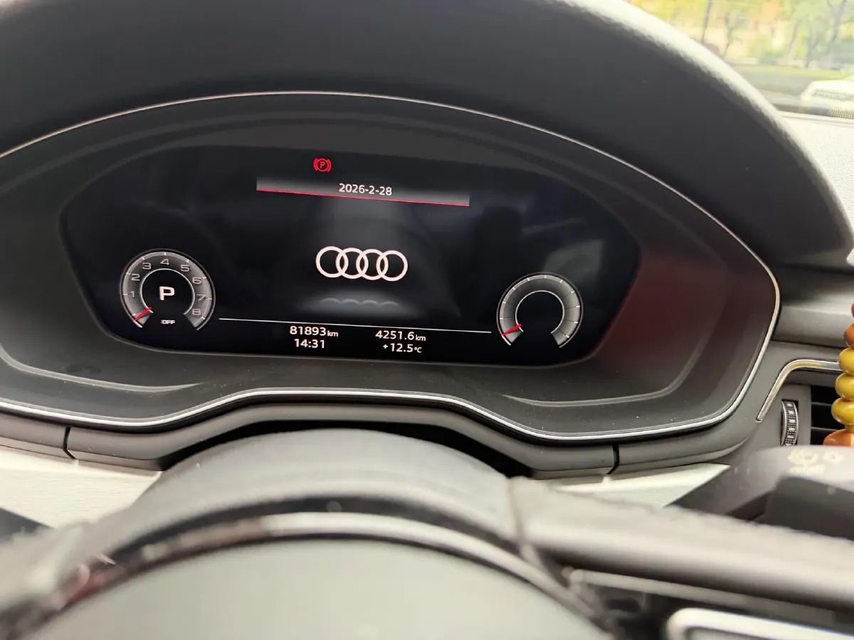 2022 Audi A4L 2.0T 190HP L4 7DCT,autocango,china used car exporter,china ev exporter,chinese used car exporter,chinese used ev exporter