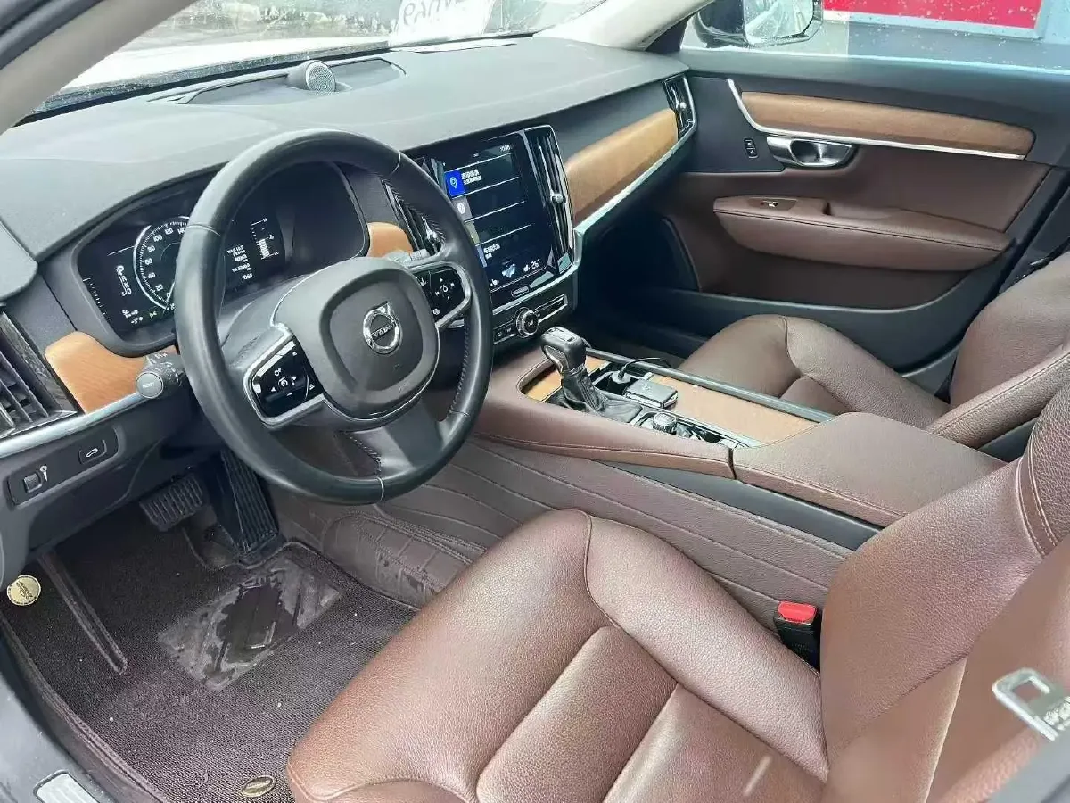 2020 Volvo S90 2.0T 254HP L4 8AT,autocango,china used car exporter,china ev exporter,chinese used car exporter,chinese used ev exporter