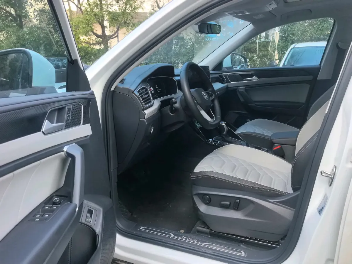 2024 Volkswagen Tayron 2.0T 186HP L4 7DCT,autocango,china used car exporter,china ev exporter,chinese used car exporter,chinese used ev exporter