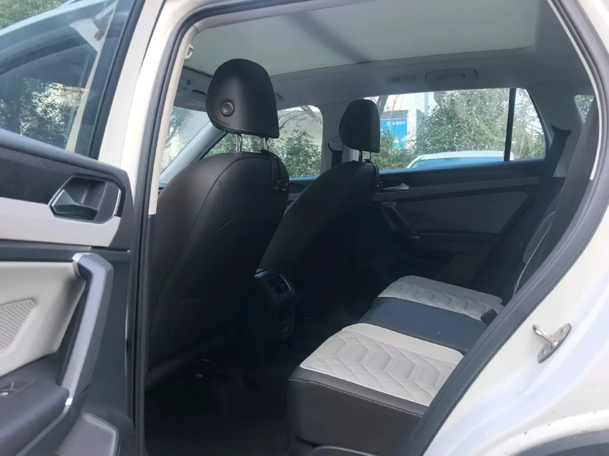 2024 Volkswagen Tayron 2.0T 186HP L4 7DCT,autocango,china used car exporter,china ev exporter,chinese used car exporter,chinese used ev exporter