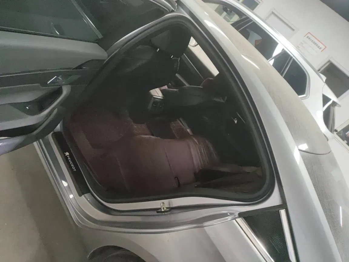 2022 Peugeot 508 1.8T 211HP L4 8AT,autocango,china used car exporter,china ev exporter,chinese used car exporter,chinese used ev exporter