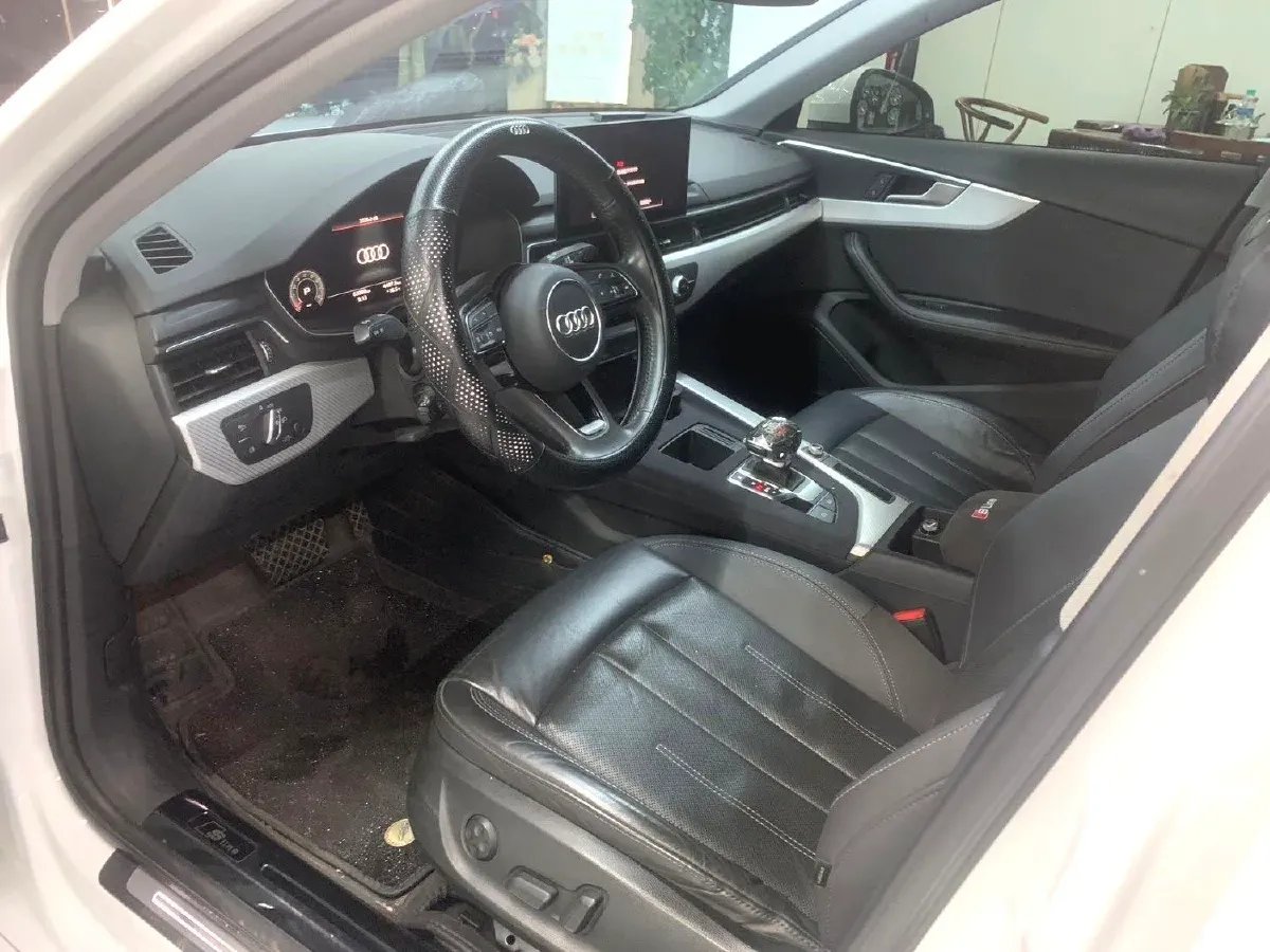 2020 Audi A4L 2.0T 190HP L4 7DCT,autocango,china used car exporter,china ev exporter,chinese used car exporter,chinese used ev exporter