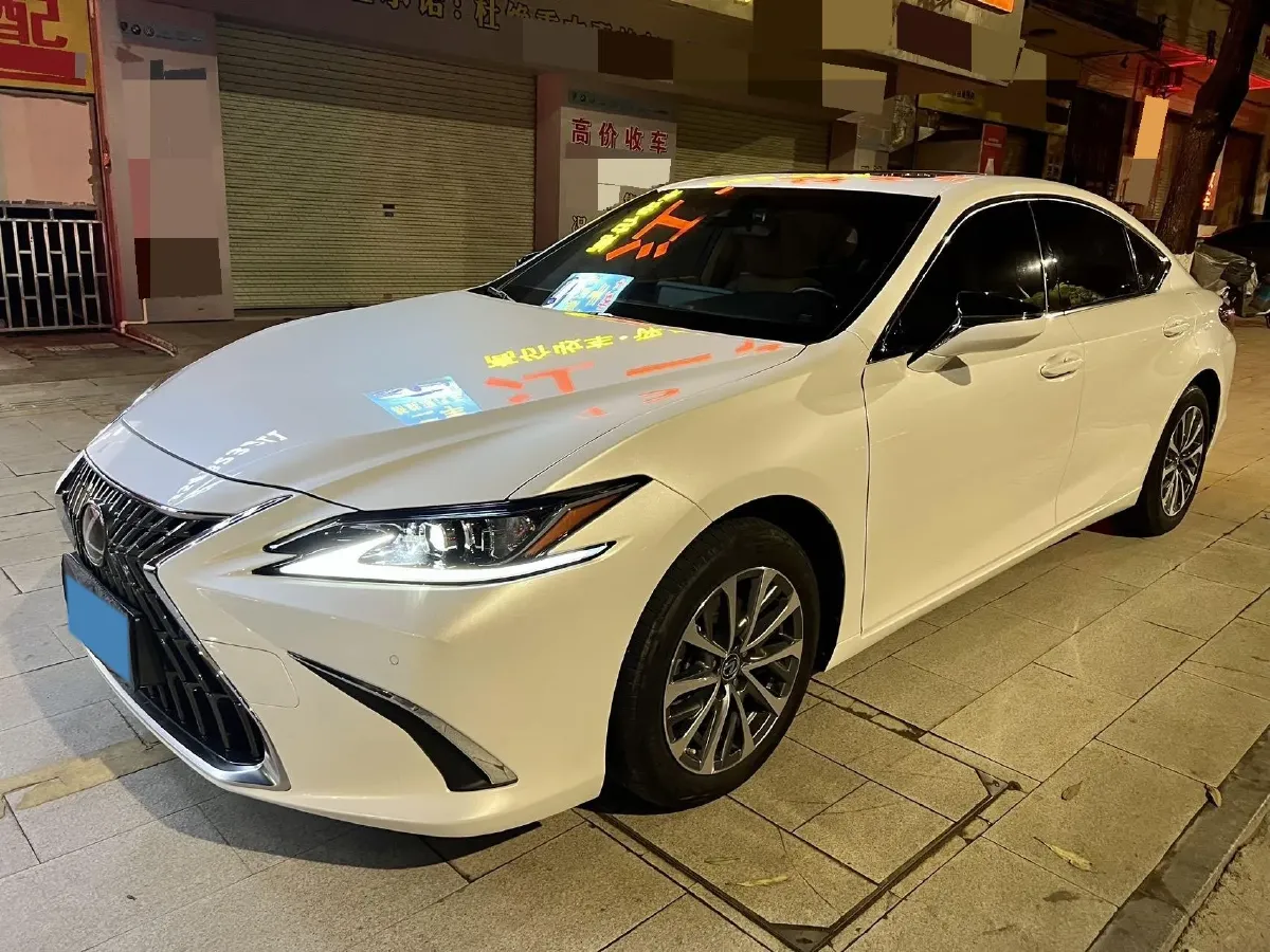 2022 Lexus ES 2.0L 173HP L4 CVT,autocango,china used car exporter,china ev exporter,chinese used car exporter,chinese used ev exporter