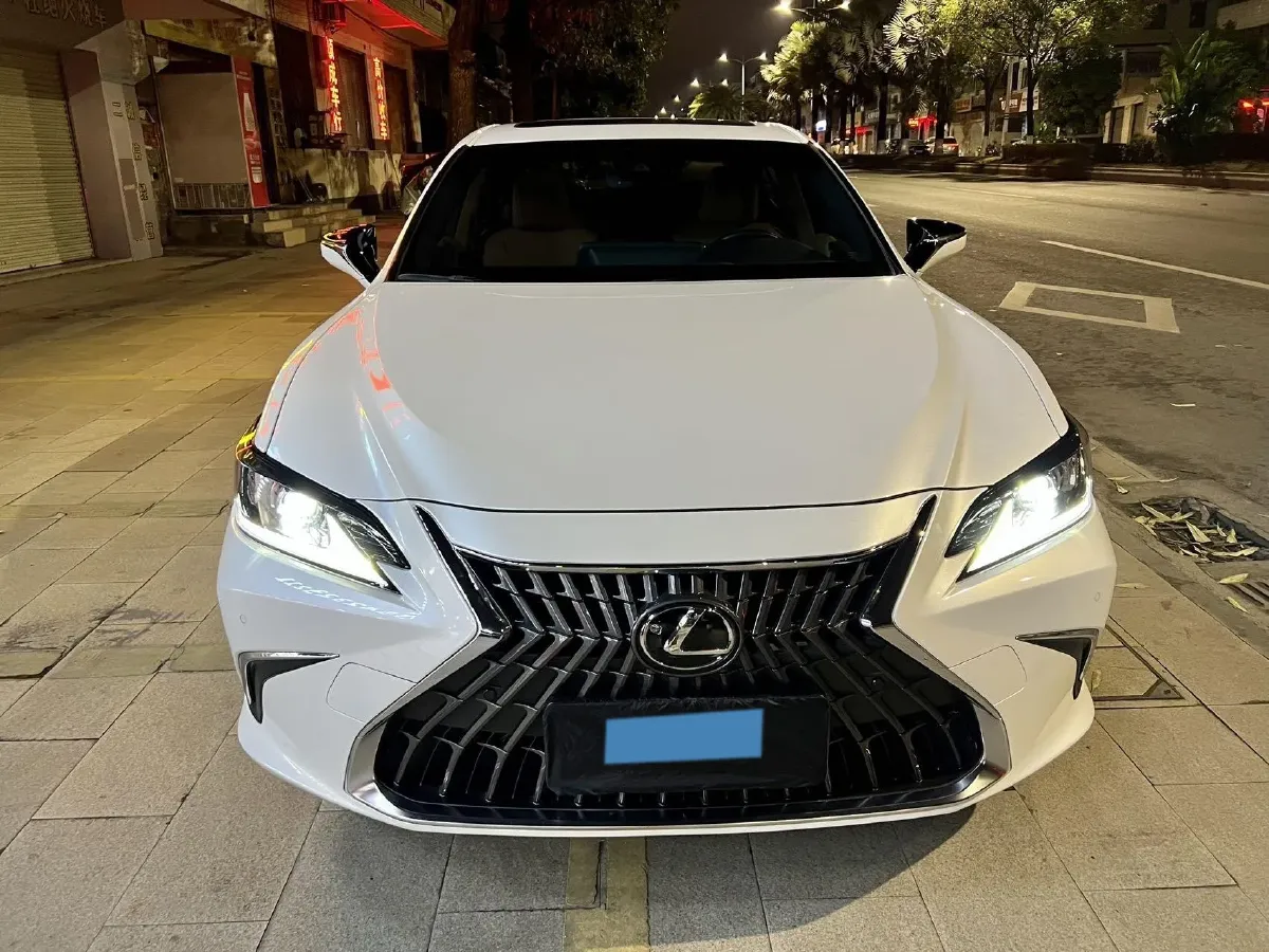 2022 Lexus ES 2.0L 173HP L4 CVT,autocango,china used car exporter,china ev exporter,chinese used car exporter,chinese used ev exporter