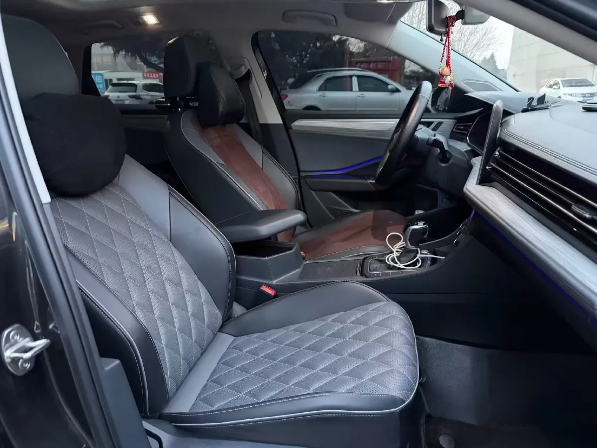 2023 Volkswagen Sagitar 1.5T 160HP L4 7DCT,autocango,china used car exporter,china ev exporter,chinese used car exporter,chinese used ev exporter