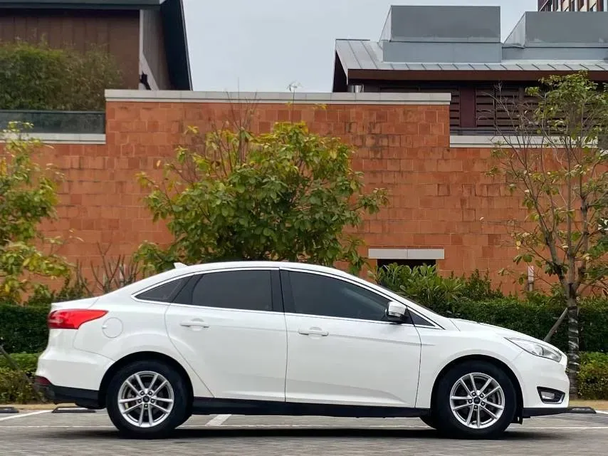 2017 Ford Focus 1.6L 125HP L4 6DCT,autocango,china used car exporter,china ev exporter,chinese used car exporter,chinese used ev exporter