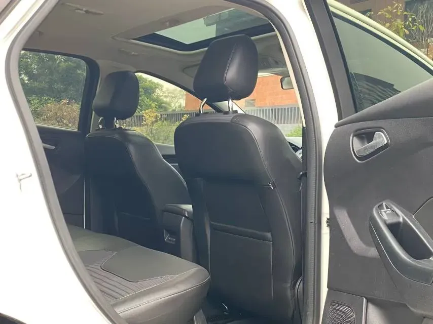 2017 Ford Focus 1.6L 125HP L4 6DCT,autocango,china used car exporter,china ev exporter,chinese used car exporter,chinese used ev exporter