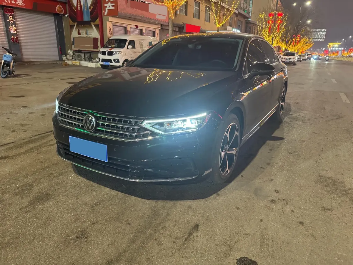 2025 Volkswagen Magotan 2.0T 186HP L4 7DCT,autocango,china used car exporter,china ev exporter,chinese used car exporter,chinese used ev exporter