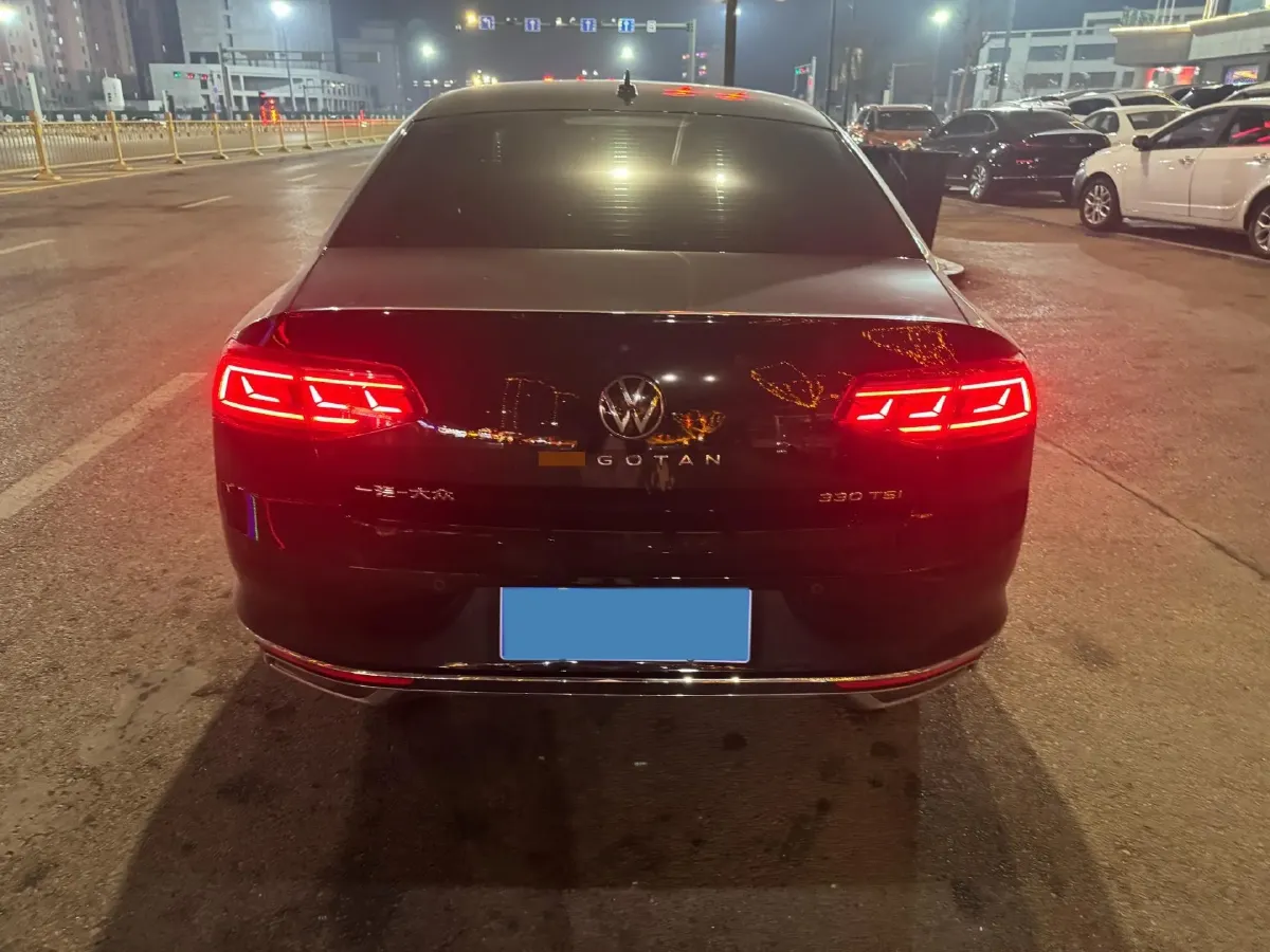 2025 Volkswagen Magotan 2.0T 186HP L4 7DCT,autocango,china used car exporter,china ev exporter,chinese used car exporter,chinese used ev exporter