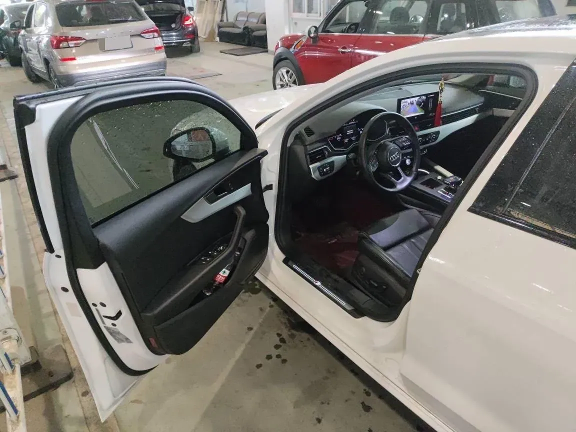 2020 Audi A4L 2.0T 190HP L4 7DCT,autocango,china used car exporter,china ev exporter,chinese used car exporter,chinese used ev exporter