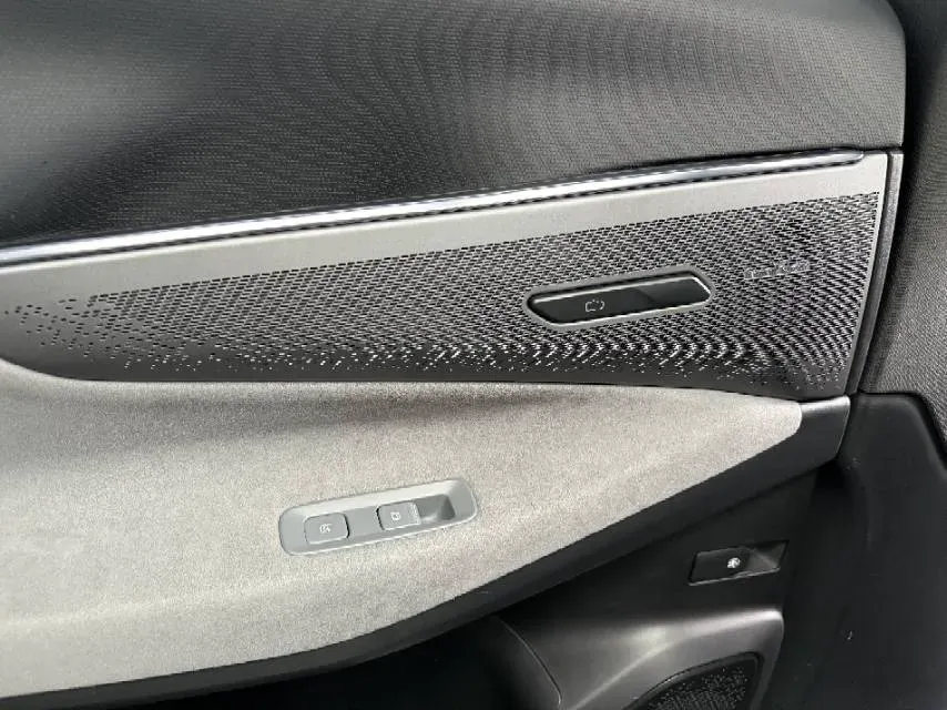 2023 LYNK&CO 08 EM-P 1.5T 163HP L4 3DHT PHEV 21.2KWH,autocango,china used car exporter,china ev exporter,chinese used car exporter,chinese used ev exporter