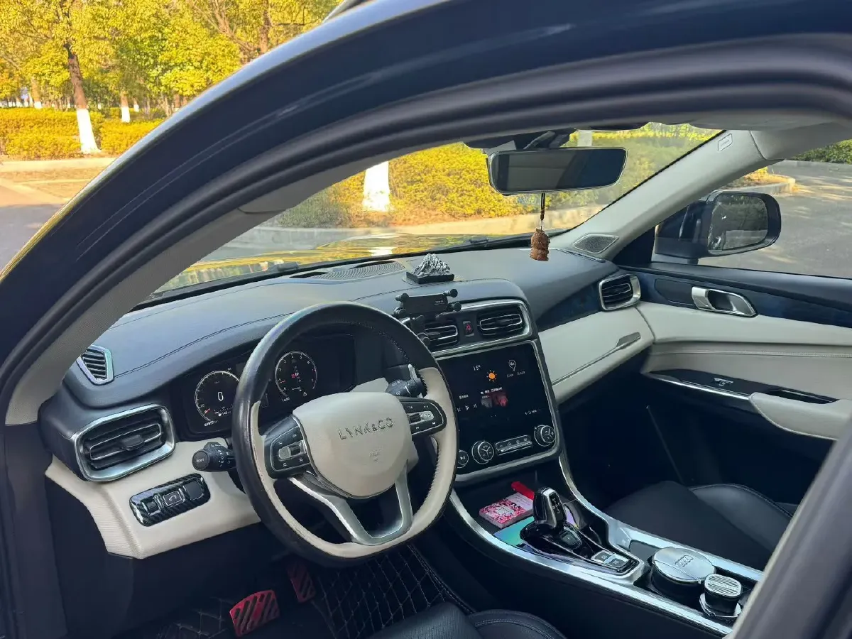 2019 LYNK&CO 01 2.0T 190HP L4 6AT,autocango,china used car exporter,china ev exporter,chinese used car exporter,chinese used ev exporter