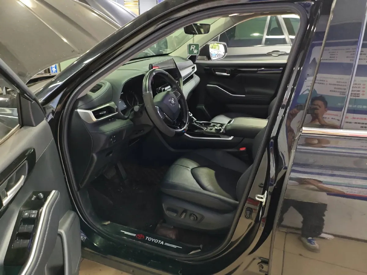 2022 Toyota Highlander 2.0T 248HP L4 8AT,autocango,china used car exporter,china ev exporter,chinese used car exporter,chinese used ev exporter