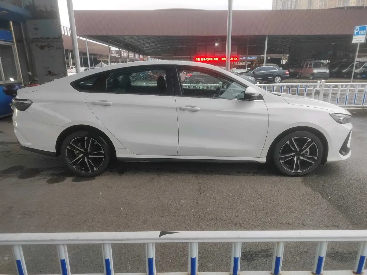 2022 Geely Binray 1.5T 181HP L4 7DCT,autocango,china used car exporter,china ev exporter,chinese used car exporter,chinese used ev exporter