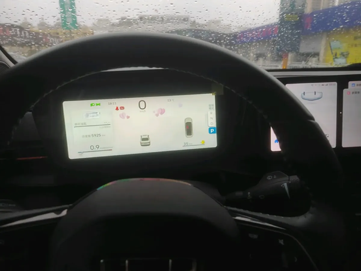 2022 Geely Binray 1.5T 181HP L4 7DCT,autocango,china used car exporter,china ev exporter,chinese used car exporter,chinese used ev exporter