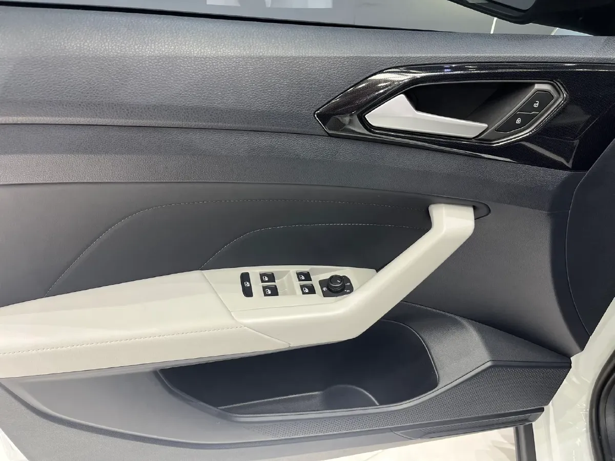 2025 Volkswagen Tharu 1.5L 110HP L4 6AT,autocango,china used car exporter,china ev exporter,chinese used car exporter,chinese used ev exporter